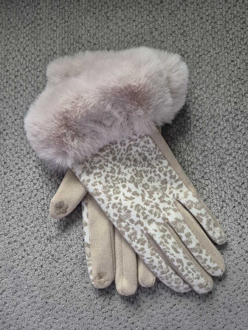 Luxury Faux Fur Cuff Women's Winter Gloves - Taupe Leopard